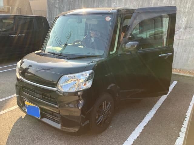 Car image 1