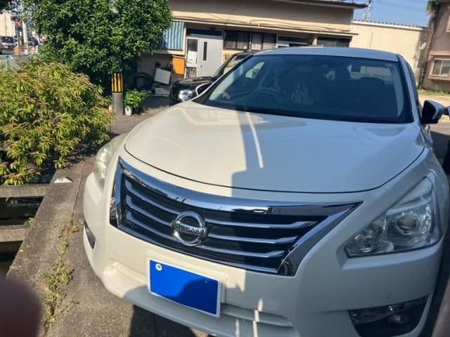NISSAN