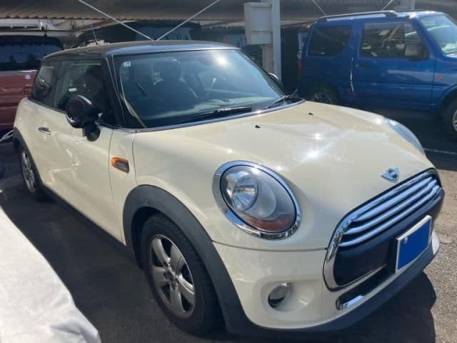 Car thumbnail 2