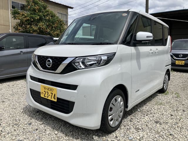 NISSAN