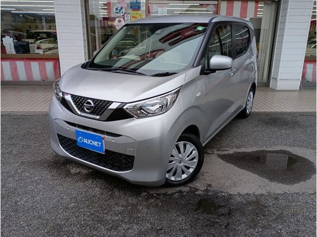 NISSAN