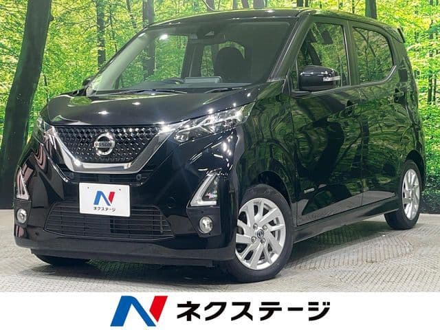 NISSAN