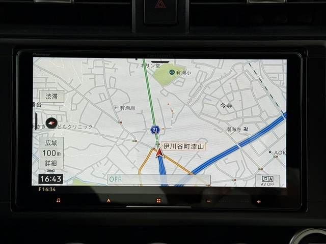 Car thumbnail 3