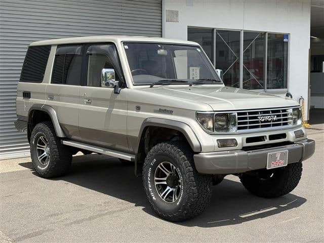 Car thumbnail 3