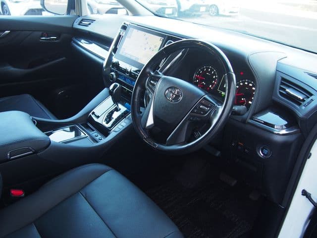 Car thumbnail 4