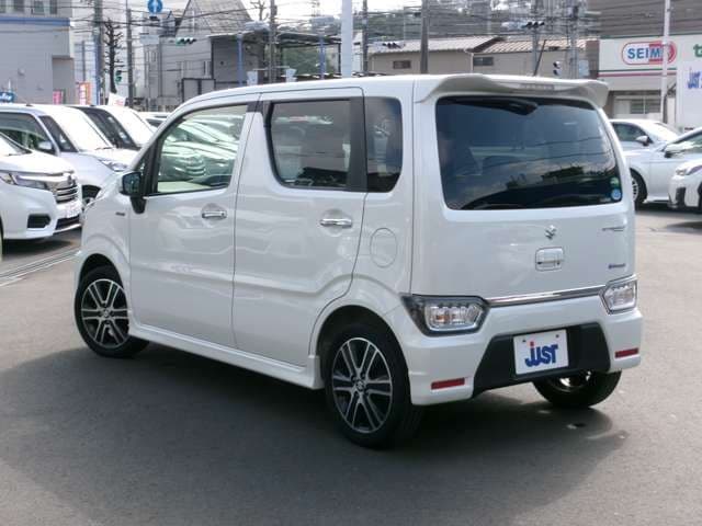 Car thumbnail 3