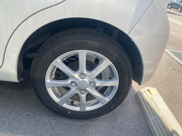 Car thumbnail 4