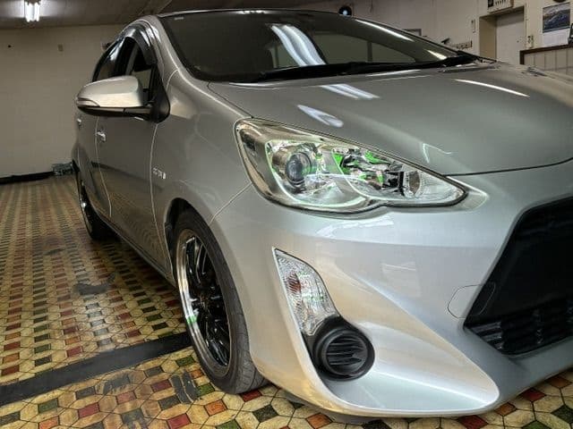 Car image 1