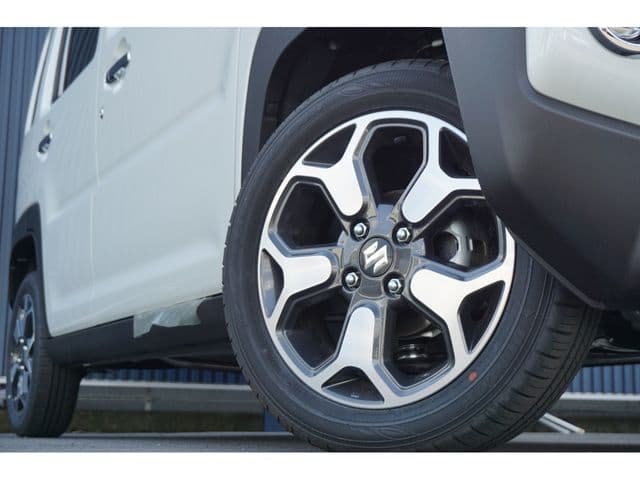 Car thumbnail 4