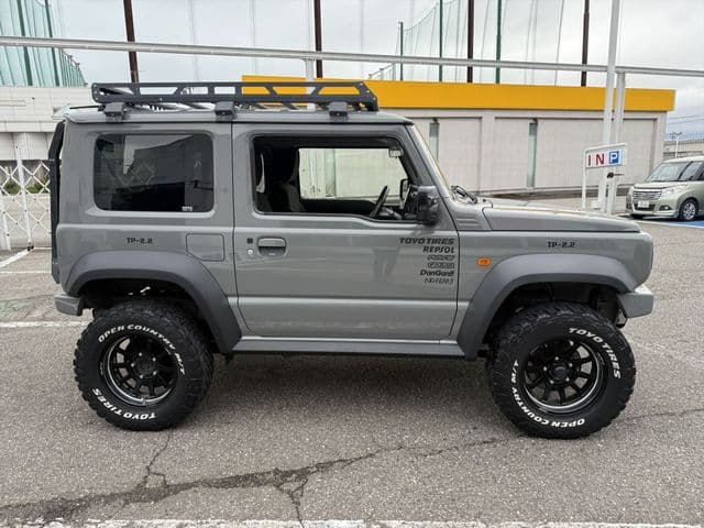 Car thumbnail 4