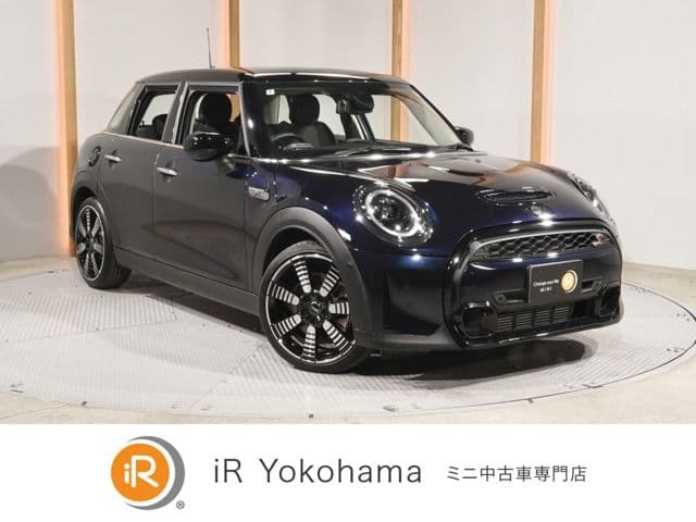 Car image 1