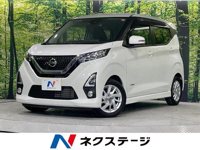 NISSAN