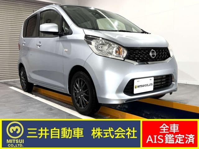 NISSAN