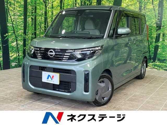 NISSAN