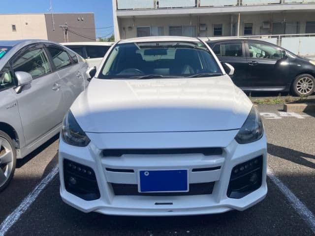 Car image 1