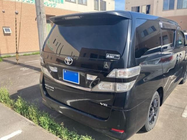 Car thumbnail 3