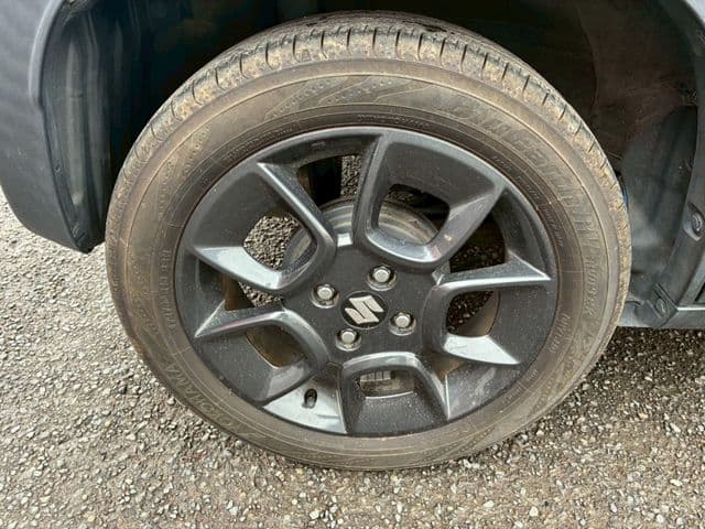 Car thumbnail 3