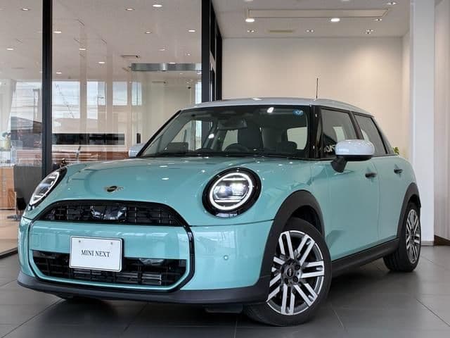 Car image 1
