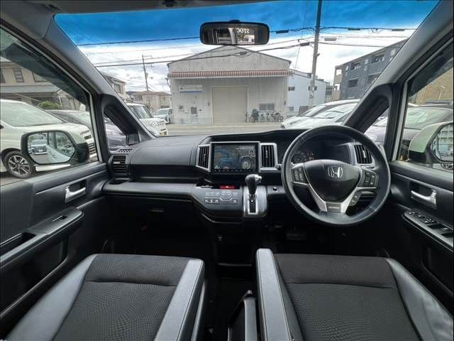 Car thumbnail 3