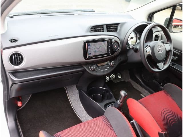 Car thumbnail 4