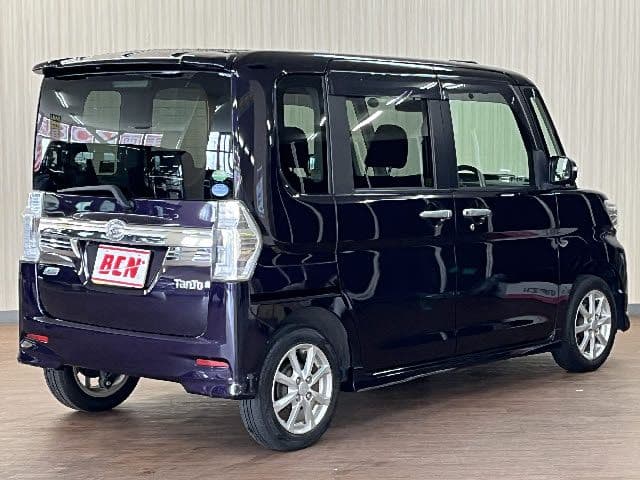 Car thumbnail 3