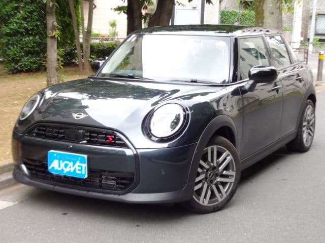 Car image 1