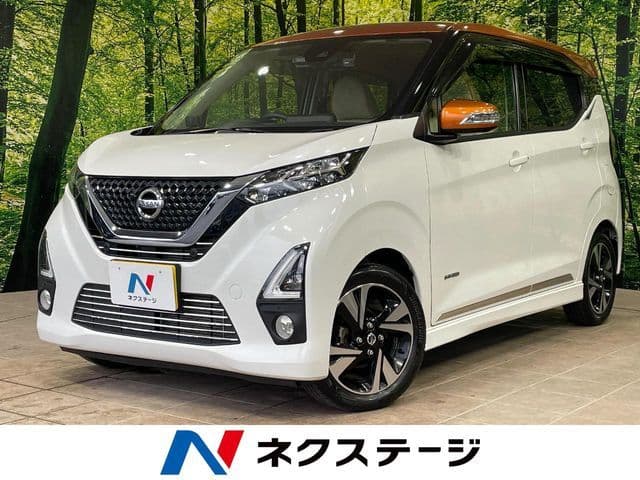 NISSAN