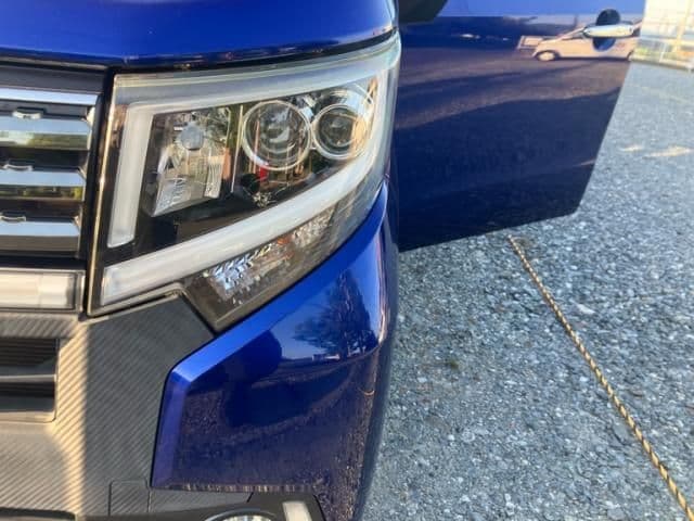 Car thumbnail 3