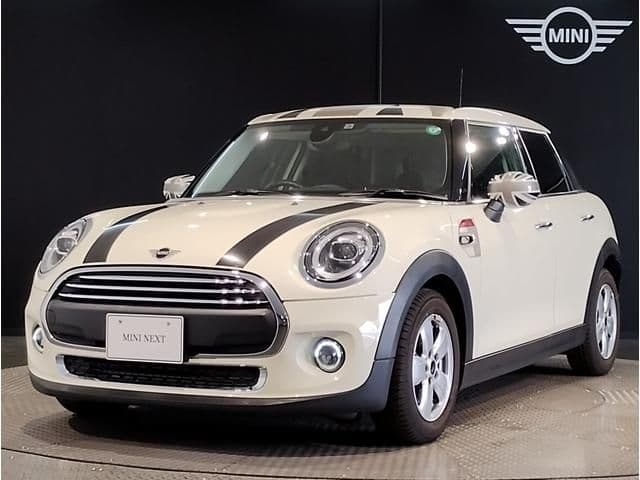 Car image 1