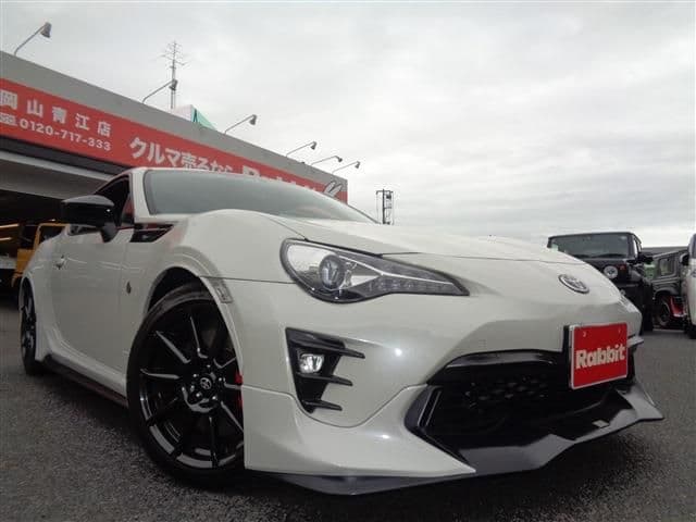 Car thumbnail 3