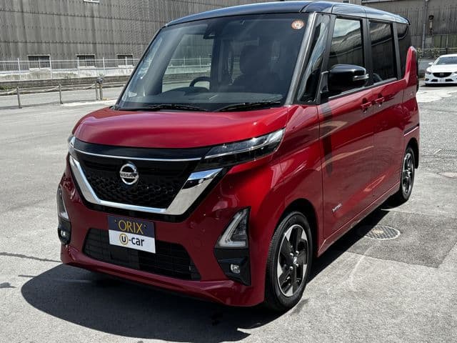 NISSAN
