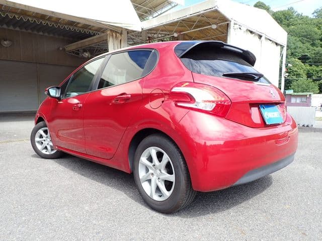 Car thumbnail 3