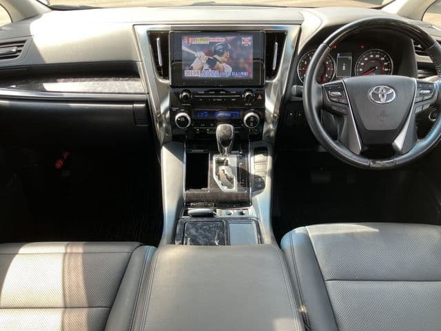 Car thumbnail 3