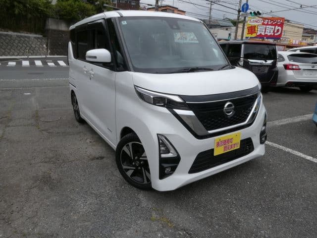 NISSAN