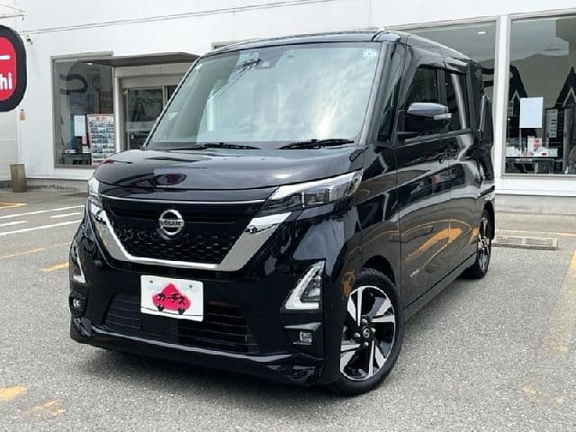 NISSAN