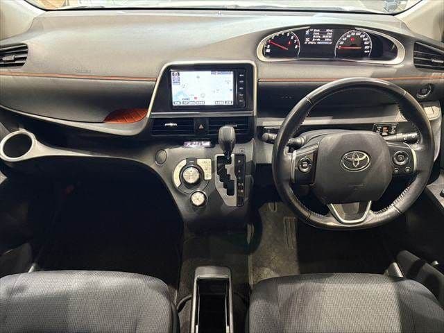 Car thumbnail 3