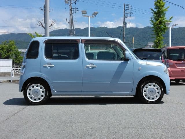 Car thumbnail 4