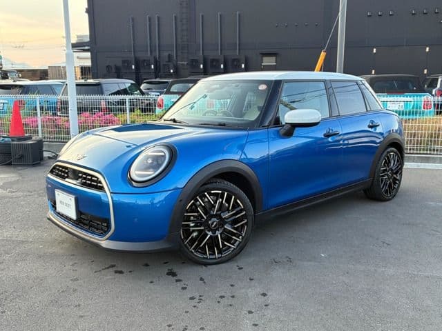 Car image 1