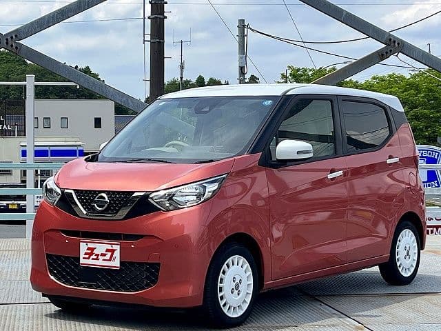 NISSAN