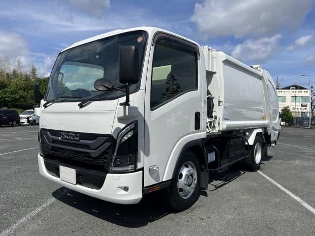 ISUZU
