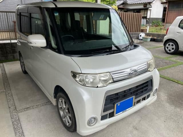 Car image 1