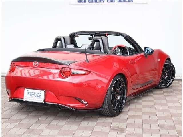 Car thumbnail 3