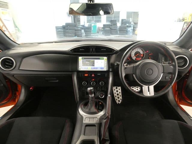 Car thumbnail 3