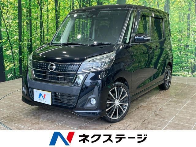 NISSAN