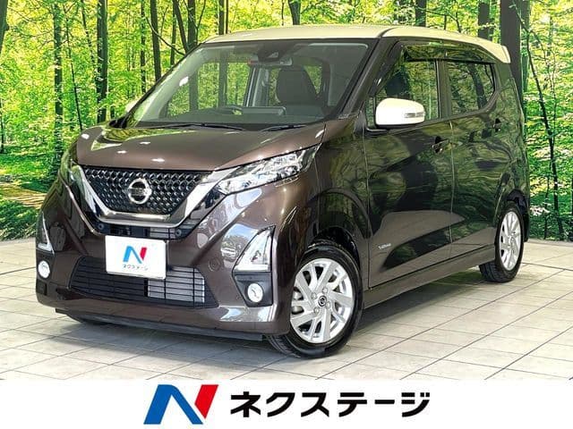NISSAN