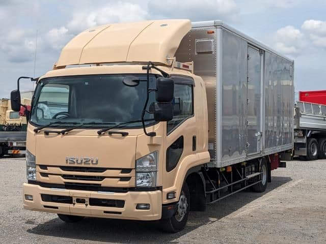 ISUZU