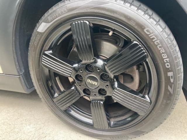 Car thumbnail 3