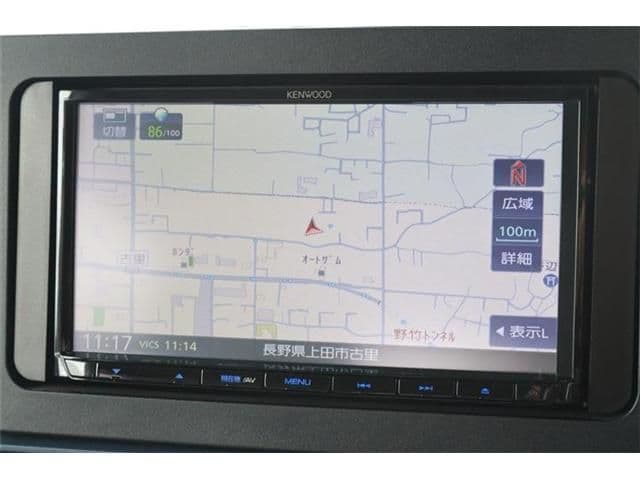 Car thumbnail 3