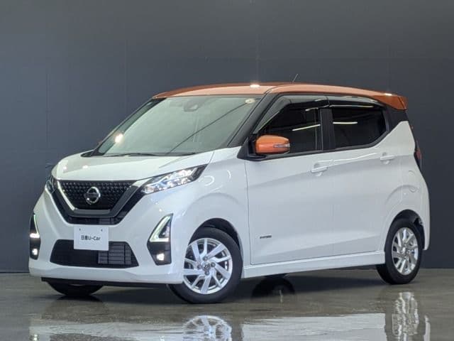 NISSAN