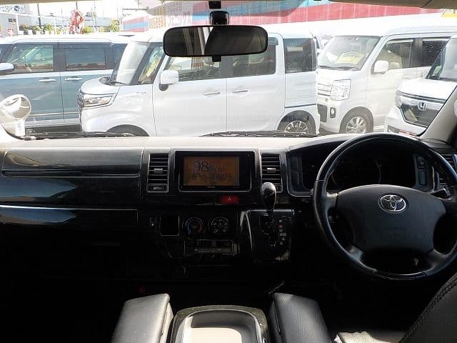 Car thumbnail 3